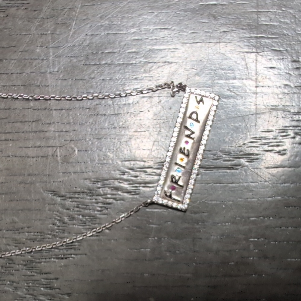 CHARMED AROMA FRIENDS NECKLACE